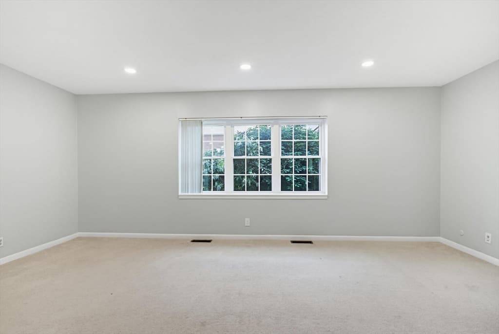 Condominium at 128 Lake Shore Rd. # 1, Boston MA 02135, photo 5 of 16