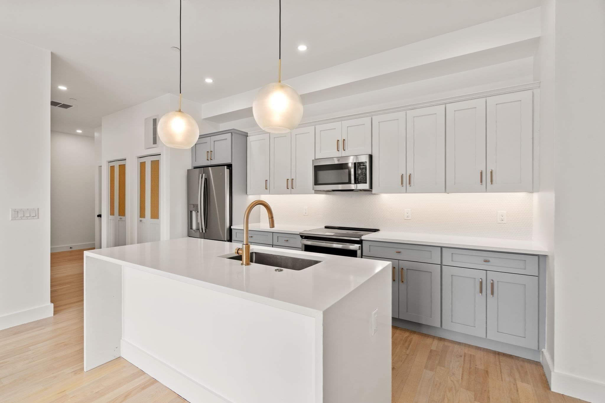 Condominium at 52 Withington St # 9, Boston MA 02124, photo 4 of 17