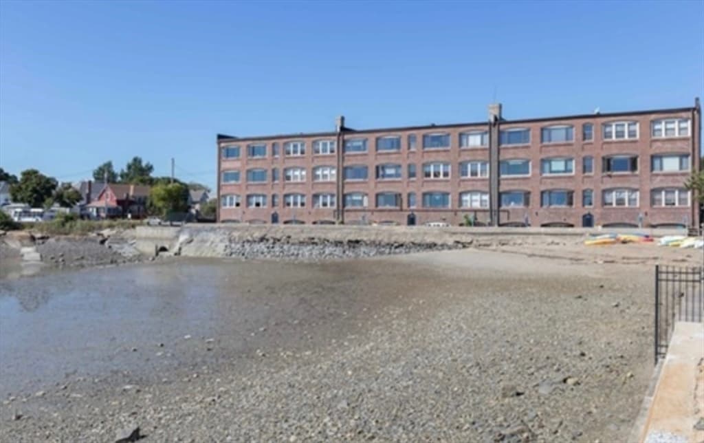Condominium at 229 Washington Ave # 3A, Winthrop MA 02152, Winthrop, photo 3 of 13