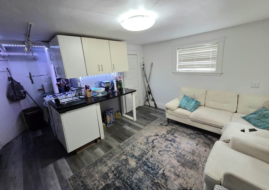 Condominium at 229 Washington Ave # 3A, Winthrop MA 02152, Winthrop, photo 8 of 13
