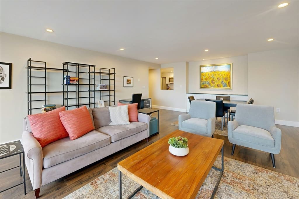 45 Longwood Ave # 707, Brookline MA 02446