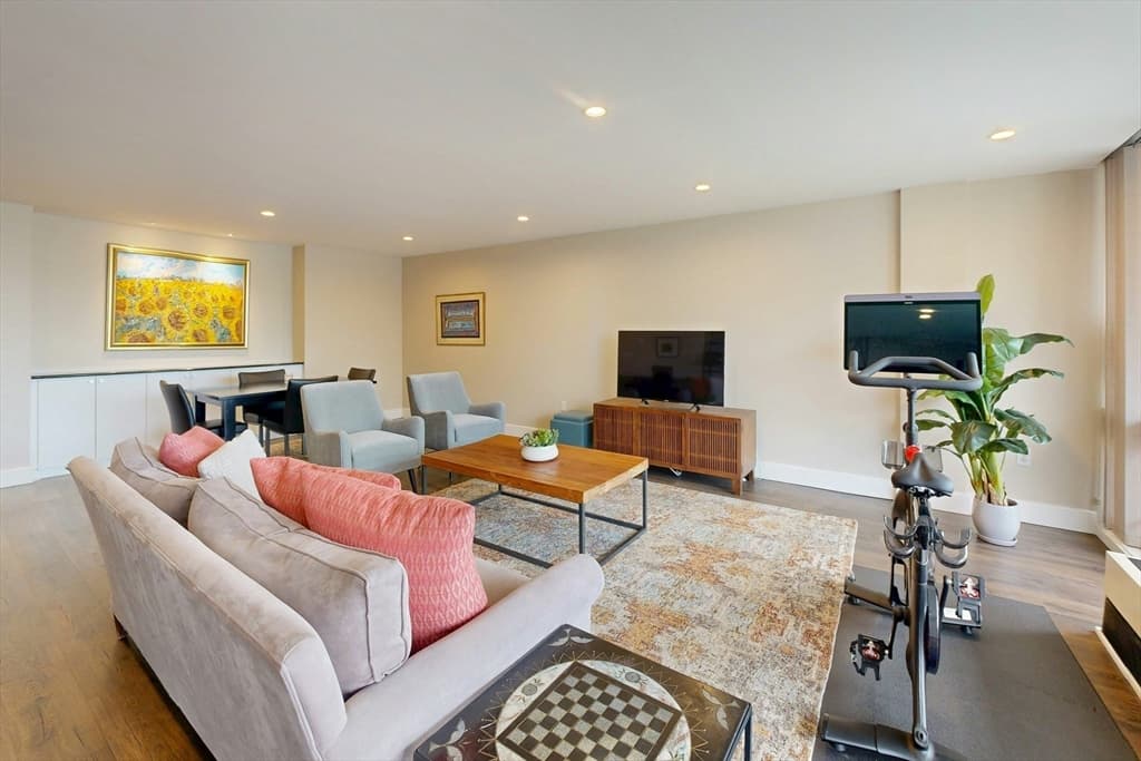 45 Longwood Ave # 707, Brookline MA 02446 photo 5