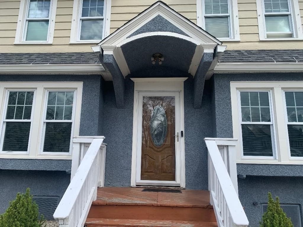 Single Family Residence at 147 Belvidere St, Springfield MA 01108, Springfield, photo 2 of 27