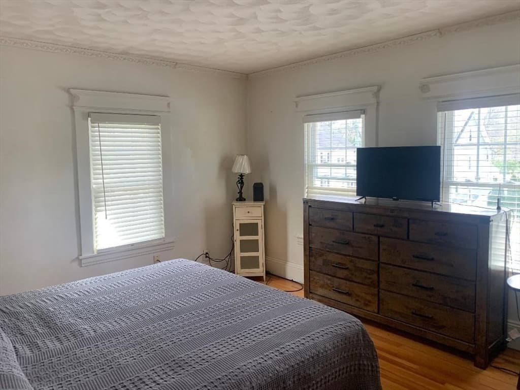 Single Family Residence at 147 Belvidere St, Springfield MA 01108, Springfield, photo 18 of 27