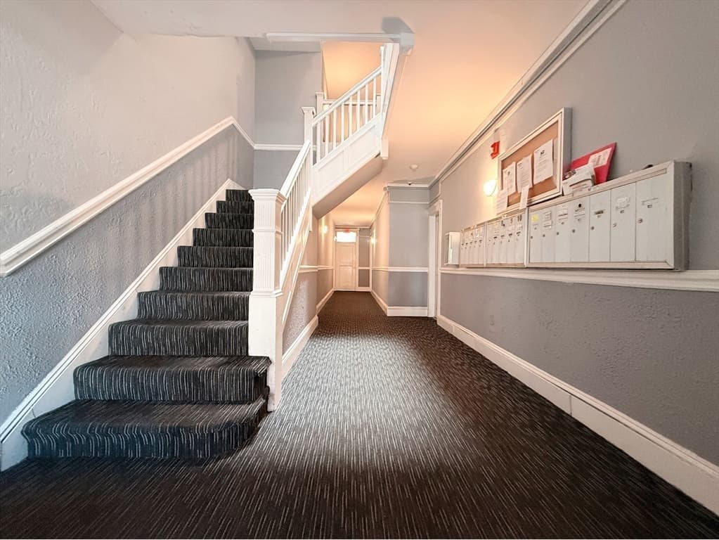 Condominium at 8 Ransom Rd # 8, Boston MA 02135, photo 14 of 15