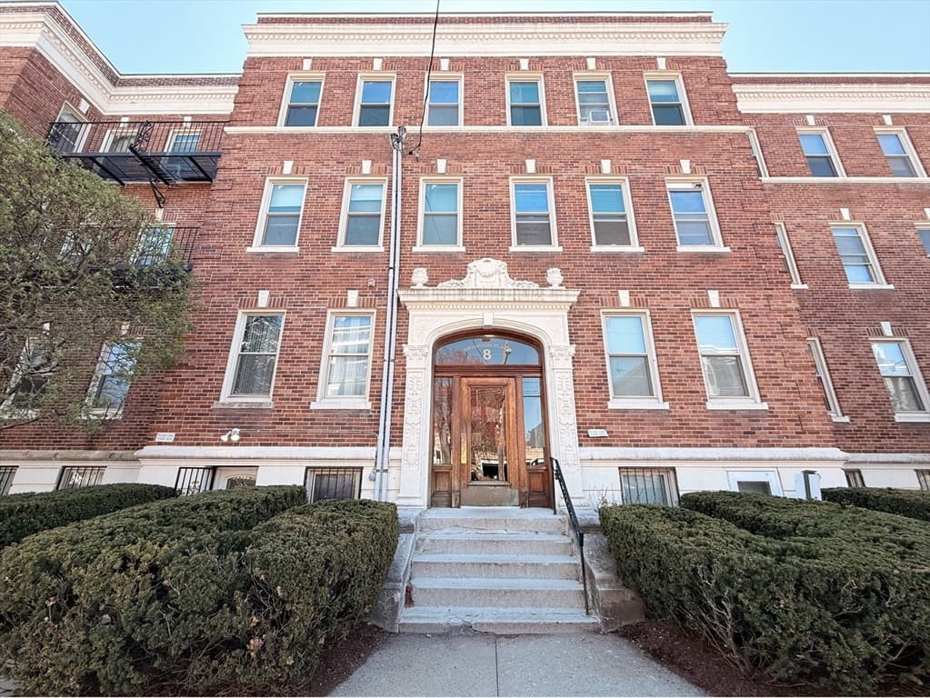Condominium at 8 Ransom Rd # 8, Boston MA 02135, photo 15 of 15