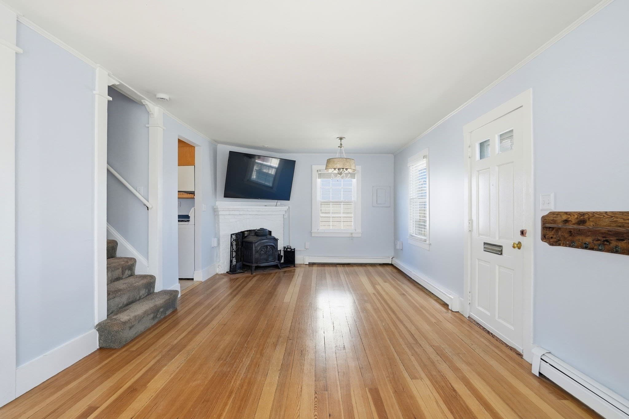 Single Family Residence at 7 Mildred St, Hull MA 02045, photo 19 of 42