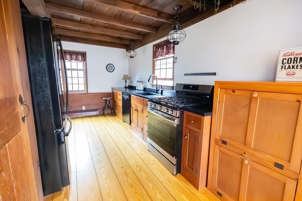 Single Family Residence at 30 The Common, Phillipston MA 01331, Phillipston, photo 10 of 42