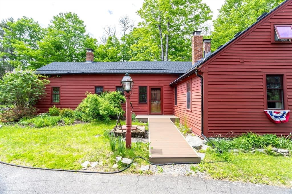 Single Family Residence at 30 The Common, Phillipston MA 01331, Phillipston, photo 4 of 42
