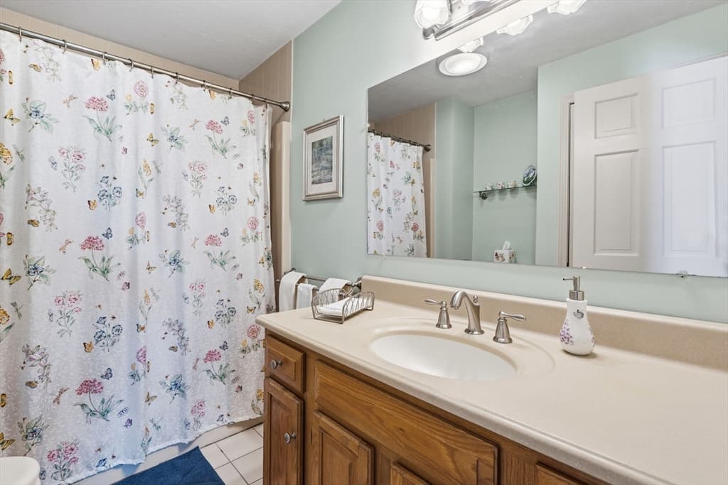 Single Family Residence at 32 Dolly Dr, Worcester MA 01604, photo 23 of 28