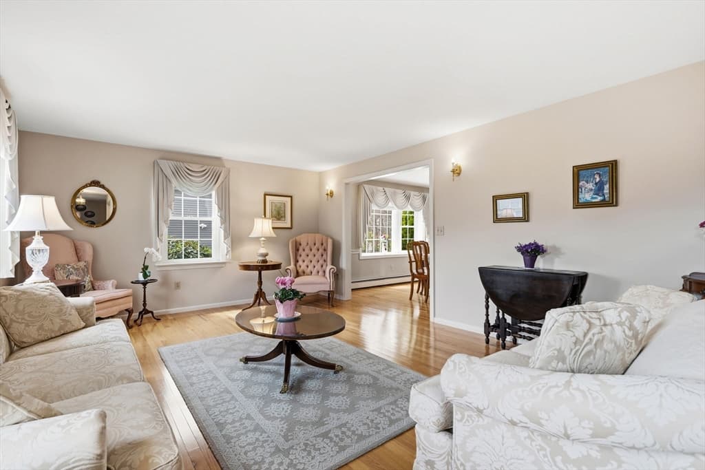 Single Family Residence at 32 Dolly Dr, Worcester MA 01604, photo 4 of 28