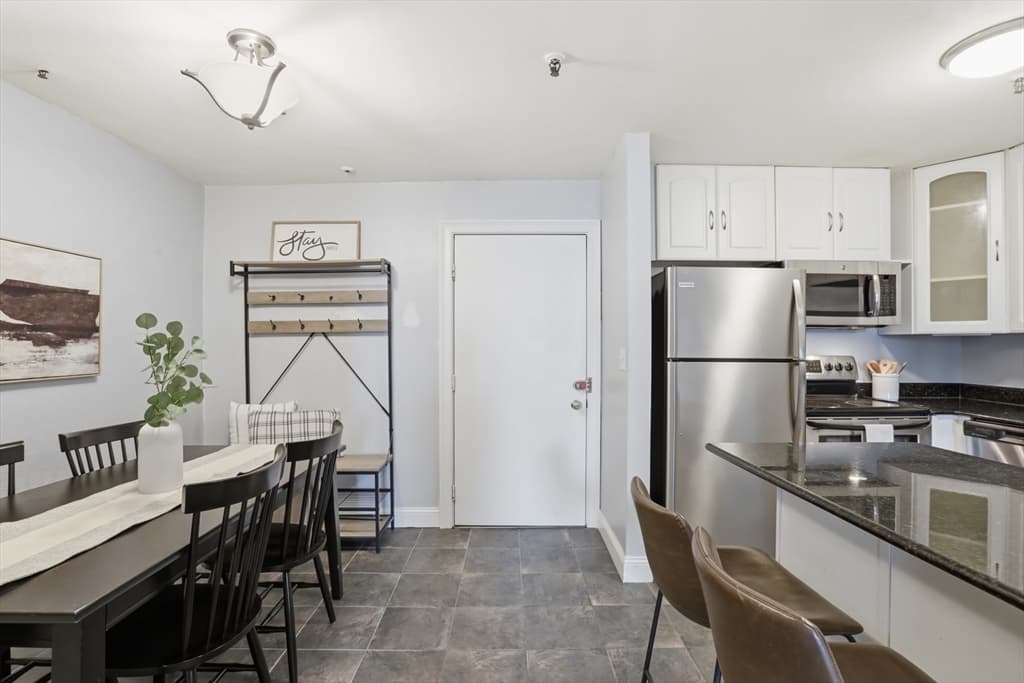 Condominium at 3 Appleton St # 504, Boston MA 02116, photo 2 of 20