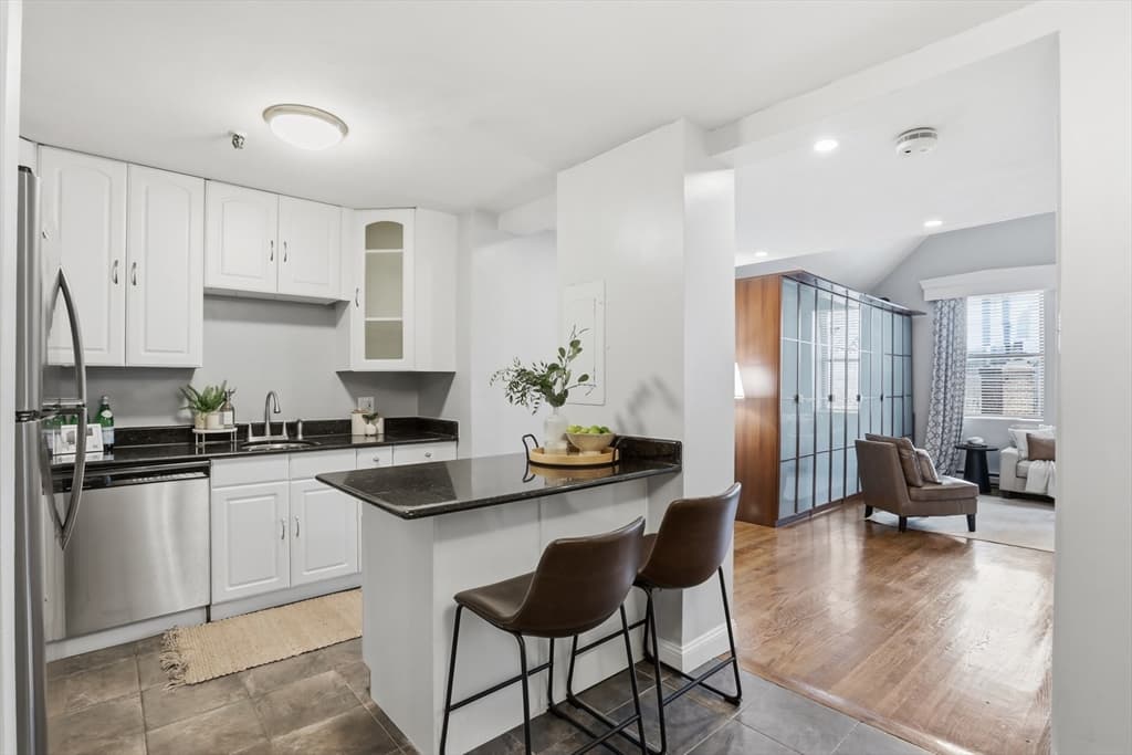 3 Appleton St # 504, Boston MA 02116