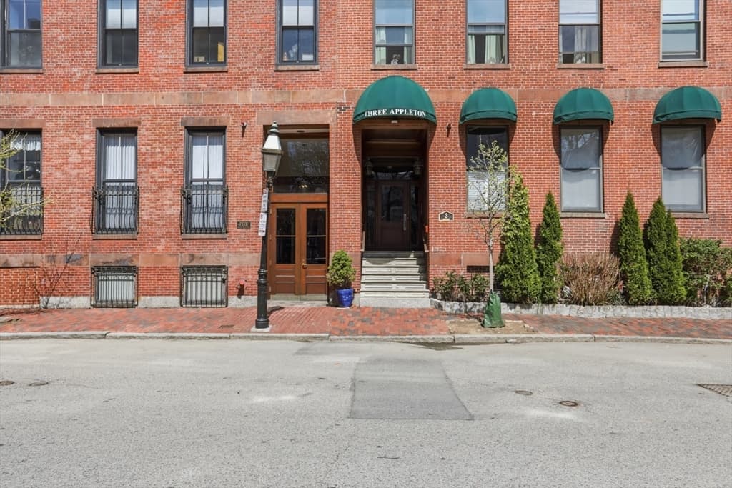 Condominium at 3 Appleton St # 504, Boston MA 02116, photo 19 of 20