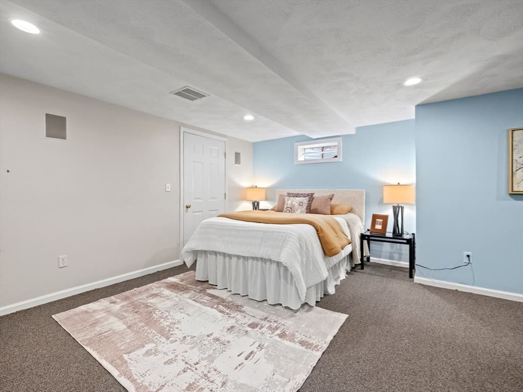Condominium at 31 Forest Lane # 31, Hopkinton MA 01748, photo 22 of 31
