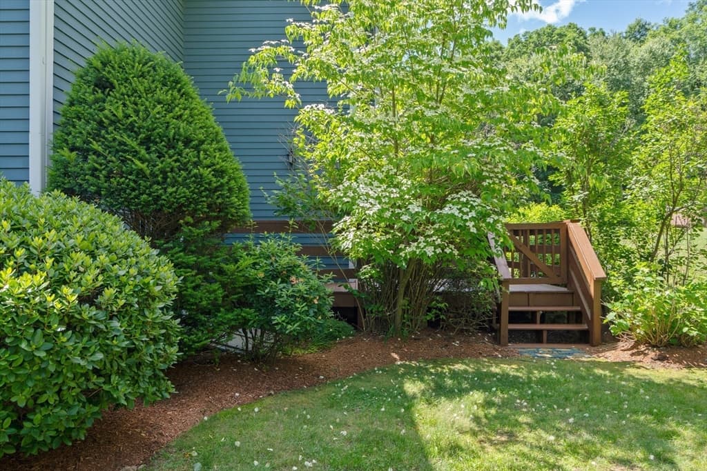 Condominium at 31 Forest Lane # 31, Hopkinton MA 01748, photo 28 of 31
