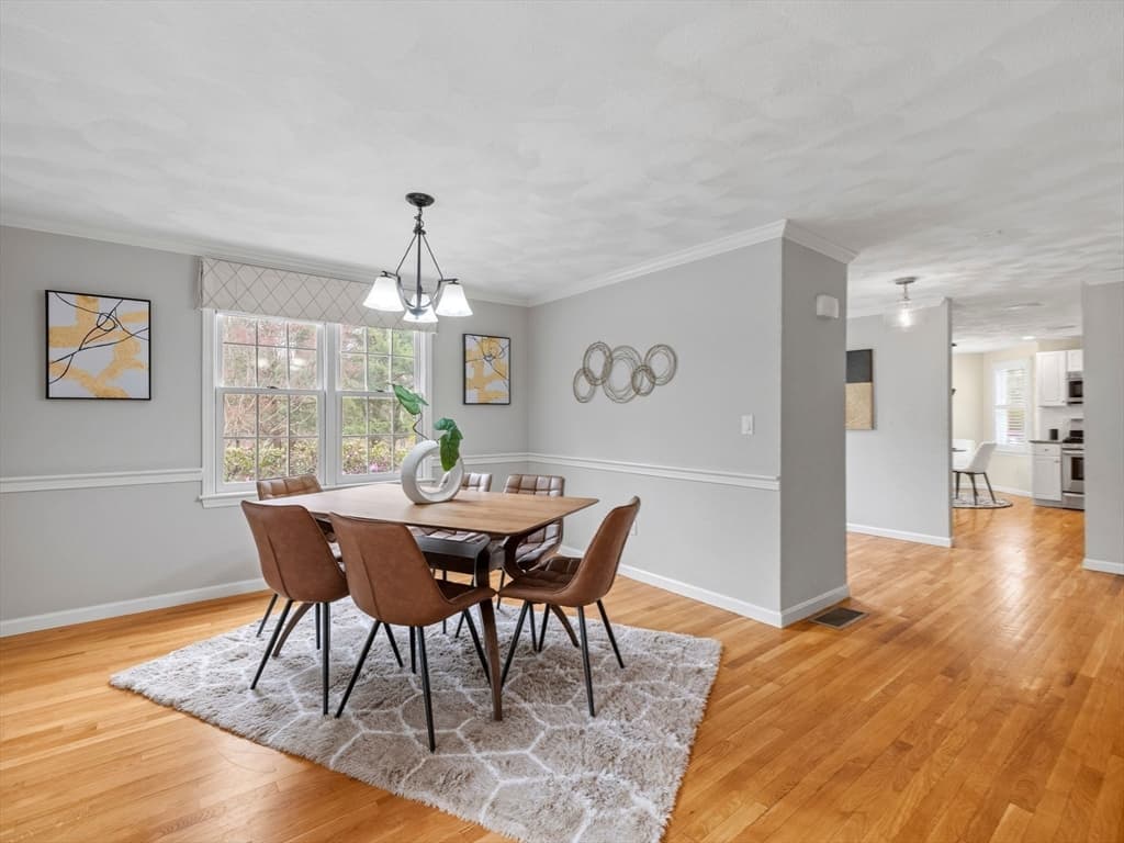 Condominium at 31 Forest Lane # 31, Hopkinton MA 01748, photo 10 of 31