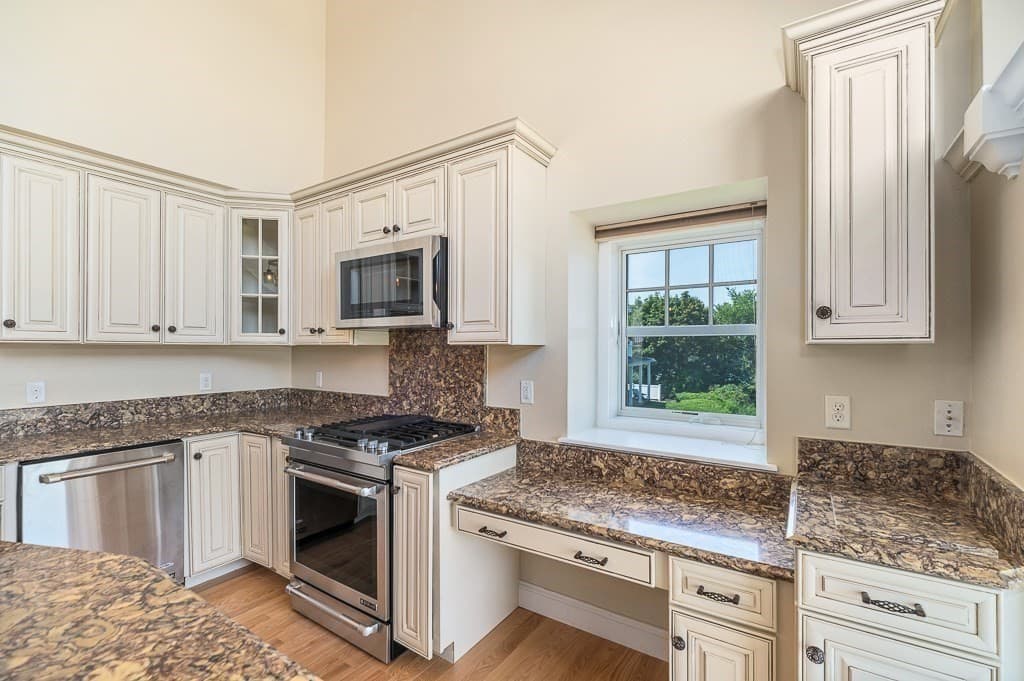 Condominium at 152 Water St # 13, Danvers MA 01923, photo 7 of 39