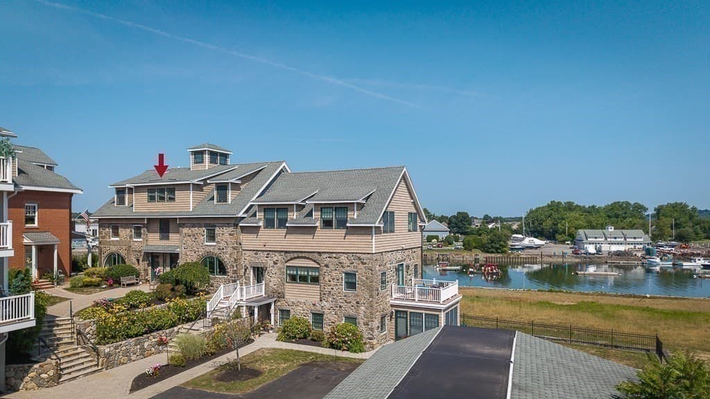 Condominium at 152 Water St # 13, Danvers MA 01923, photo 3 of 39