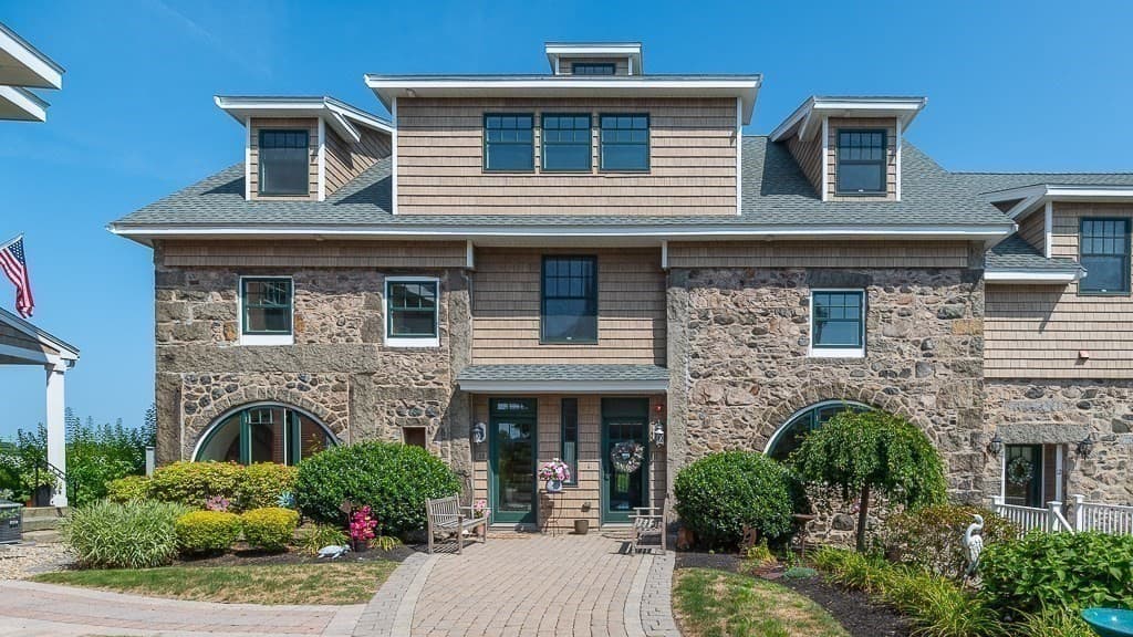 152 Water St # 13, Danvers MA 01923