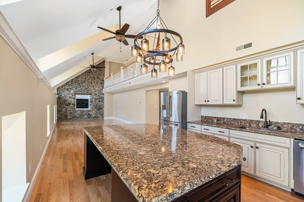 Condominium at 152 Water St # 13, Danvers MA 01923, photo 4 of 39