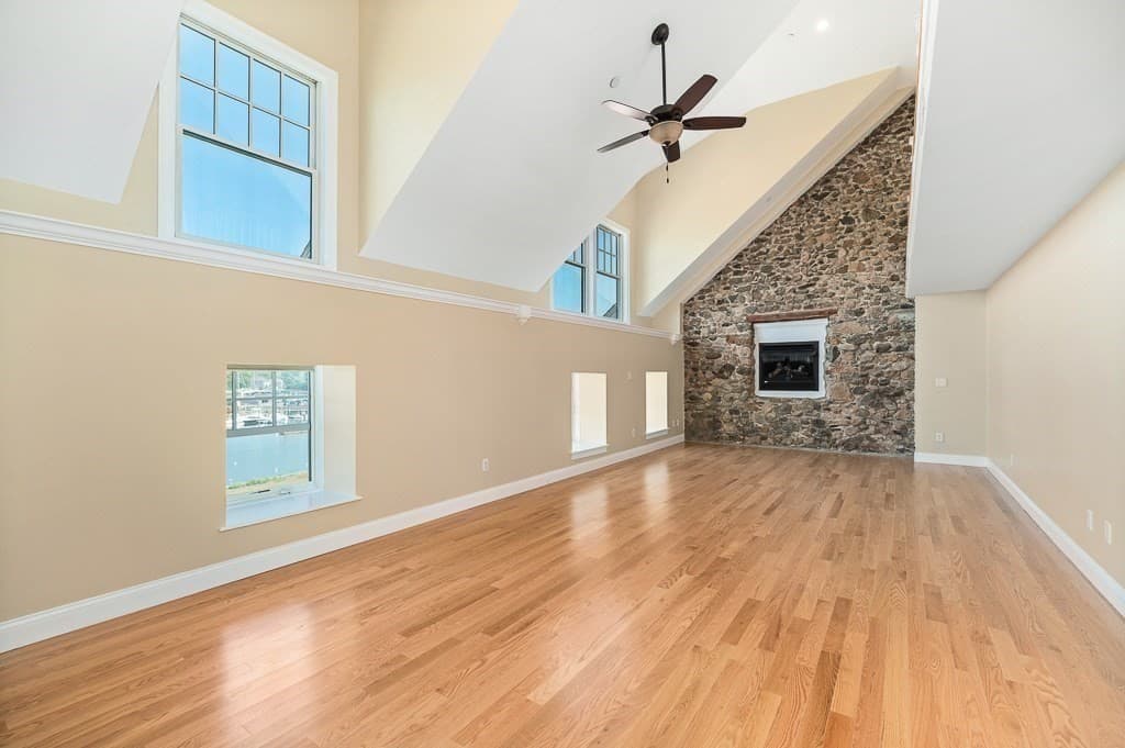 Condominium at 152 Water St # 13, Danvers MA 01923, photo 8 of 39