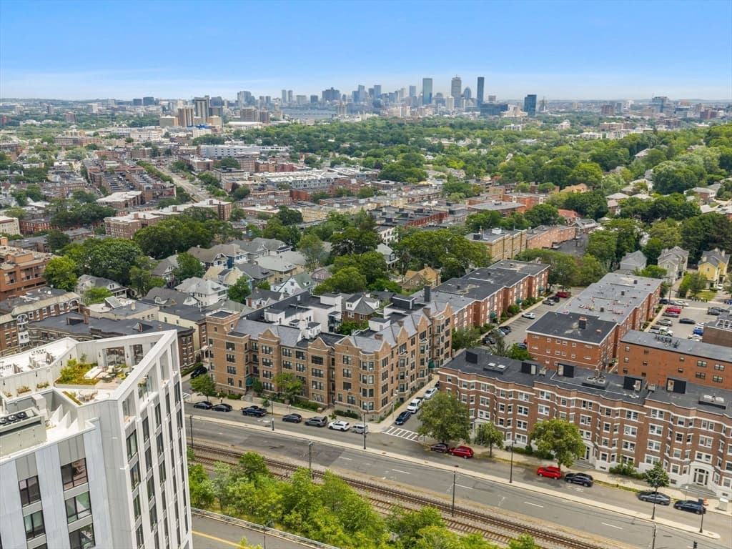 Condominium at 1486 Commonwealth Ave # 4, Boston MA 02135, photo 15 of 17