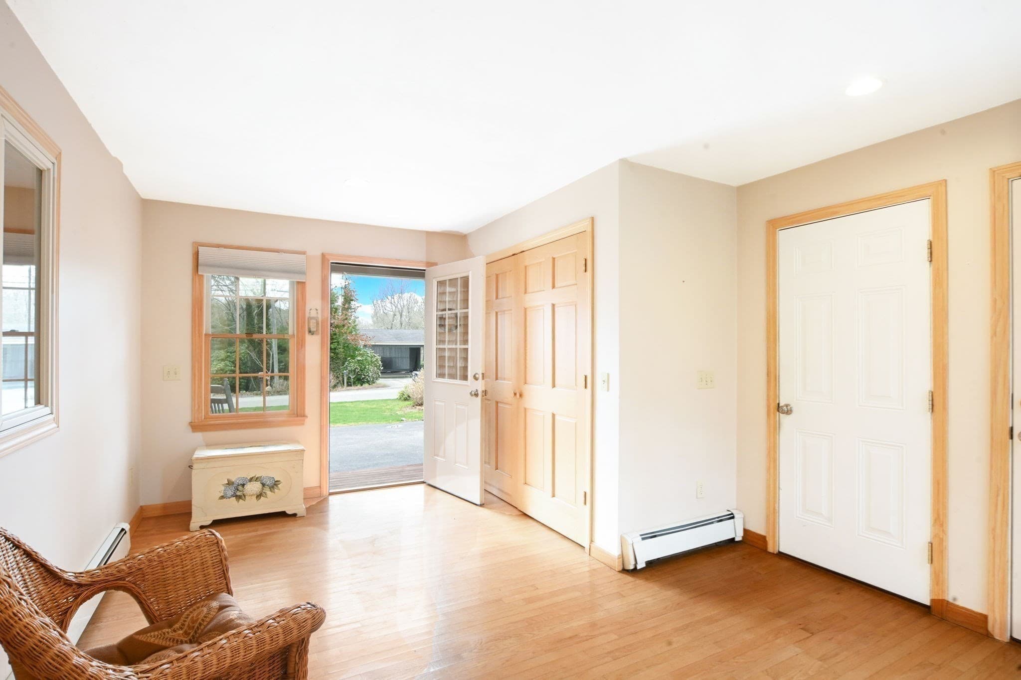 Single Family Residence at 18 Fox Ln, Falmouth MA 02540, Falmouth, photo 4 of 29
