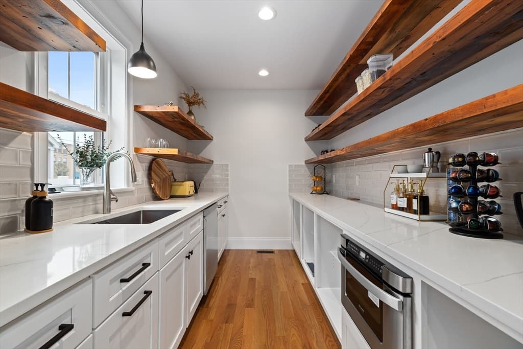 Single Family Residence at 148 Main St, Waltham MA 02453, Waltham, photo 6 of 39