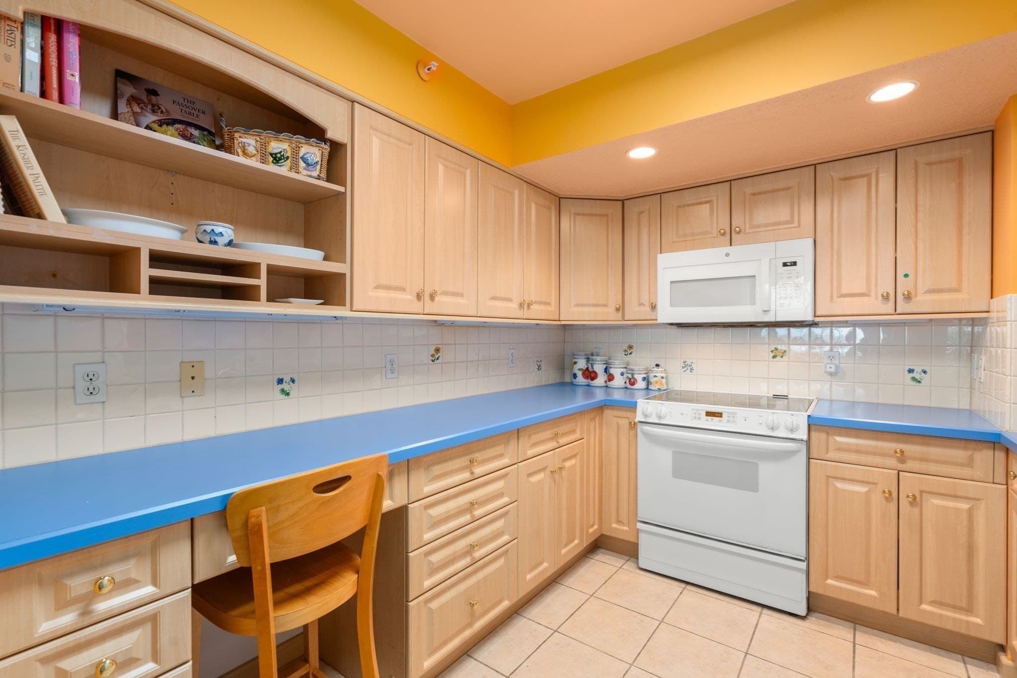 Condominium at 250 Hammond Pond Parkway # 705S, Newton MA 02467, Newton, photo 13 of 23