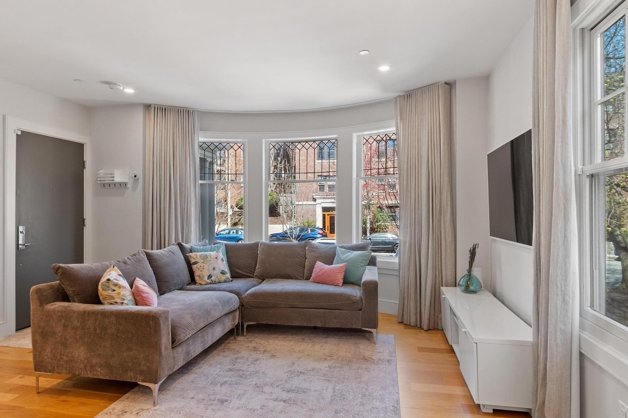 Condominium at 38 Englewood Ave # 1, Boston MA 02135, photo 7 of 25