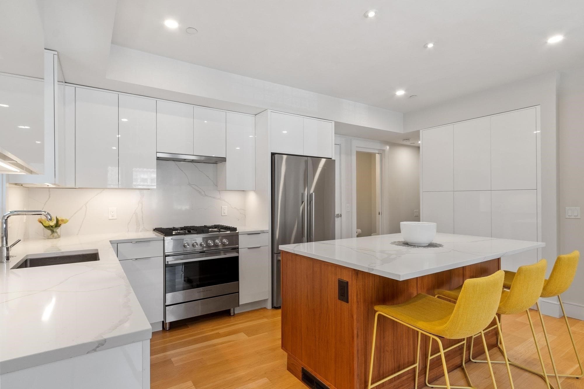 Condominium at 38 Englewood Ave # 1, Boston MA 02135, photo 4 of 25