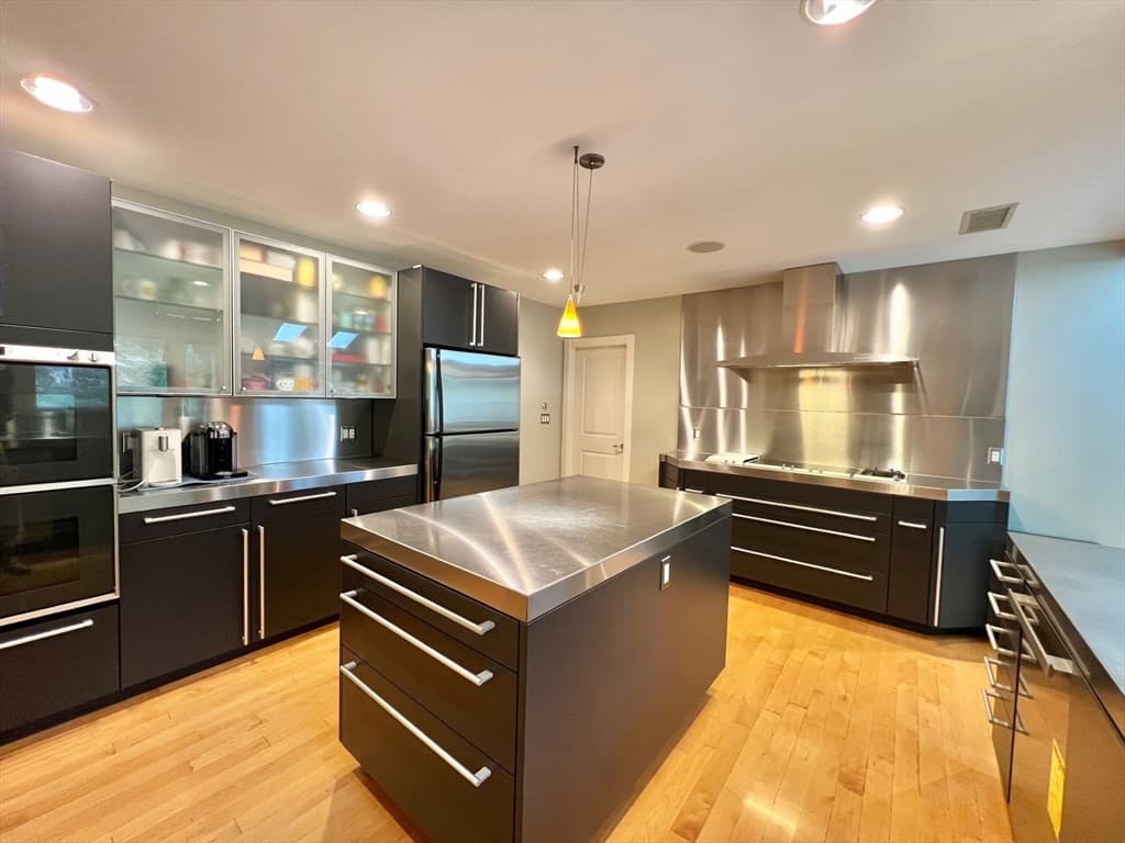 75 Lee Street, Brookline MA 02445 photo 10