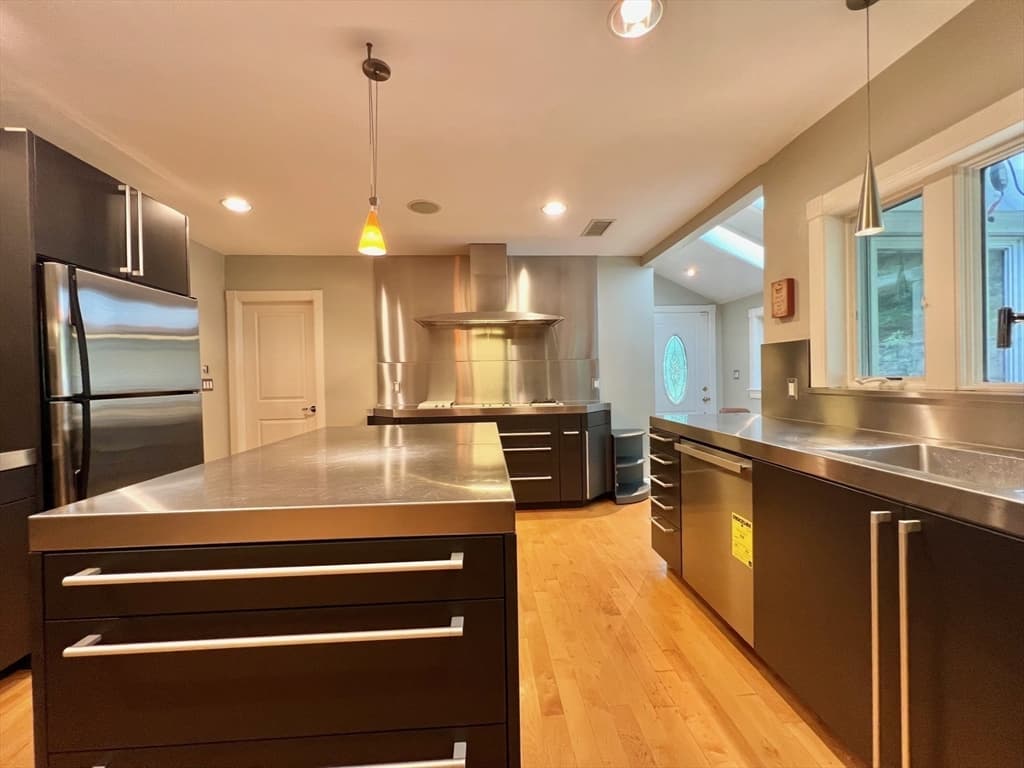 75 Lee Street, Brookline MA 02445 photo 11