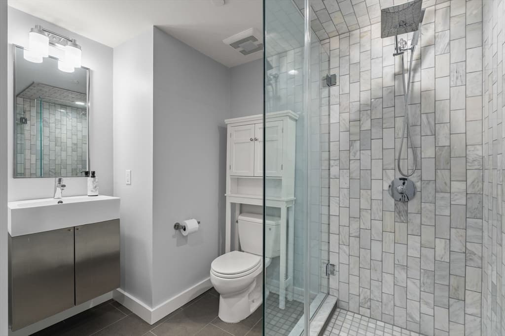 Condominium at 150 W Broadway # 203, Boston MA 02127, photo 13 of 17