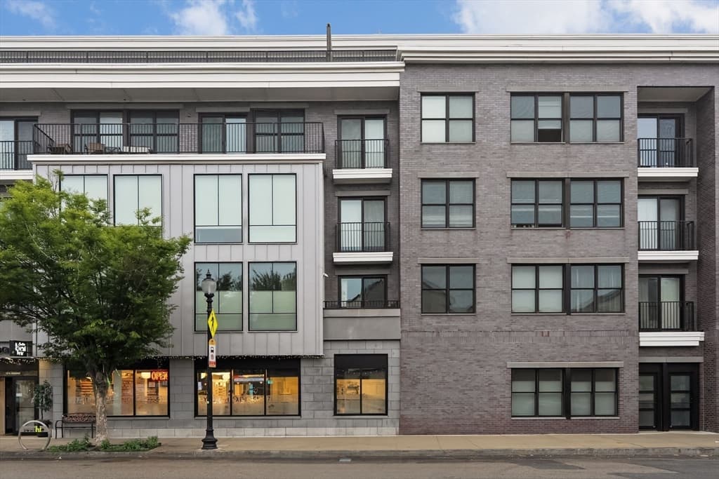 Condominium at 150 W Broadway # 203, Boston MA 02127, photo 17 of 17