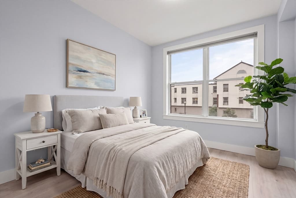 Condominium at 150 W Broadway # 203, Boston MA 02127, photo 12 of 17