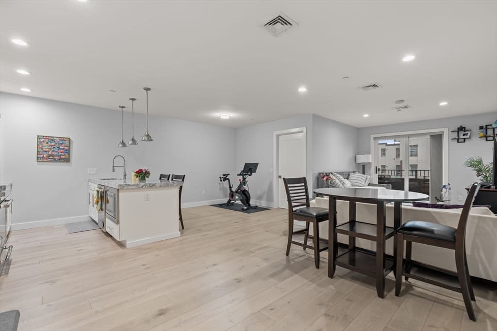 Condominium at 150 W Broadway # 203, Boston MA 02127, photo 5 of 17