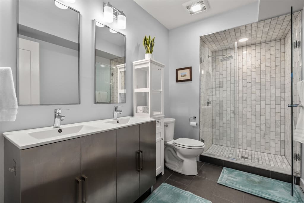 Condominium at 150 W Broadway # 203, Boston MA 02127, photo 10 of 17