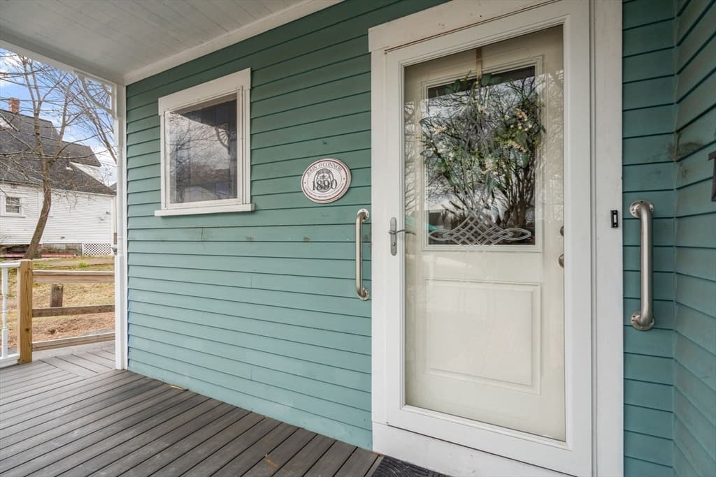 Single Family Residence at 58 Church St, Chelmsford MA 01863, photo 2 of 15