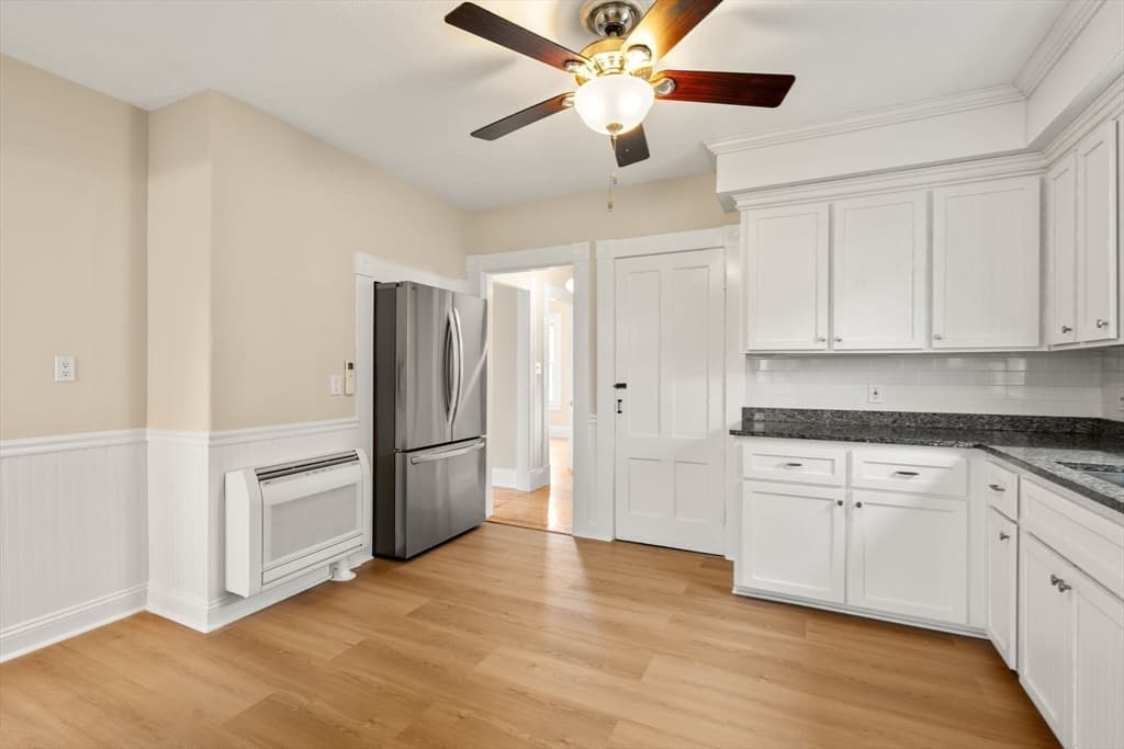 Single Family Residence at 58 Church St, Chelmsford MA 01863, photo 7 of 15
