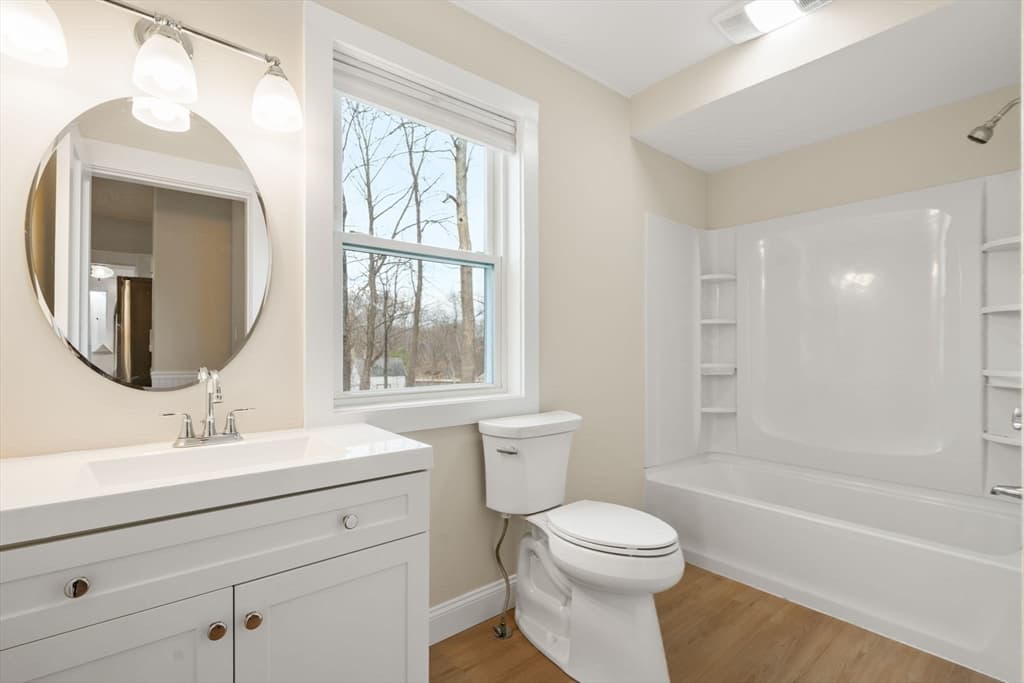 Single Family Residence at 58 Church St, Chelmsford MA 01863, photo 8 of 15