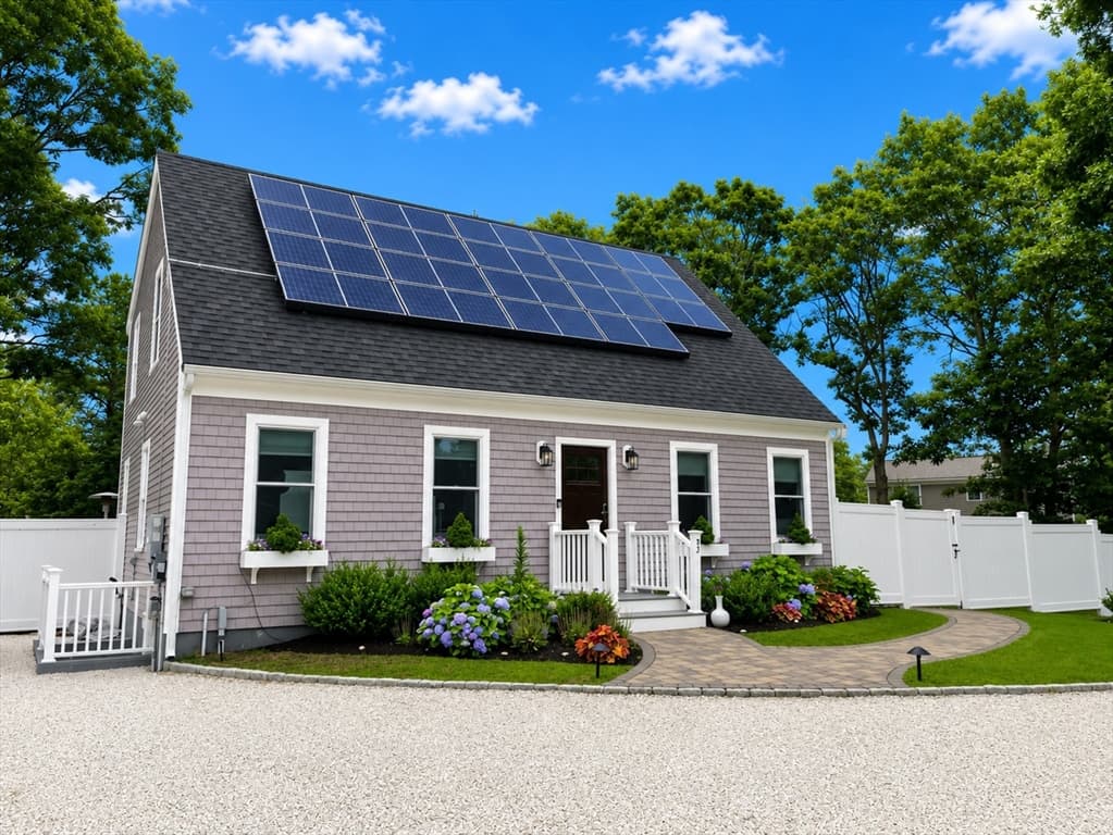 92 Rainbow Ave, Falmouth MA 02536