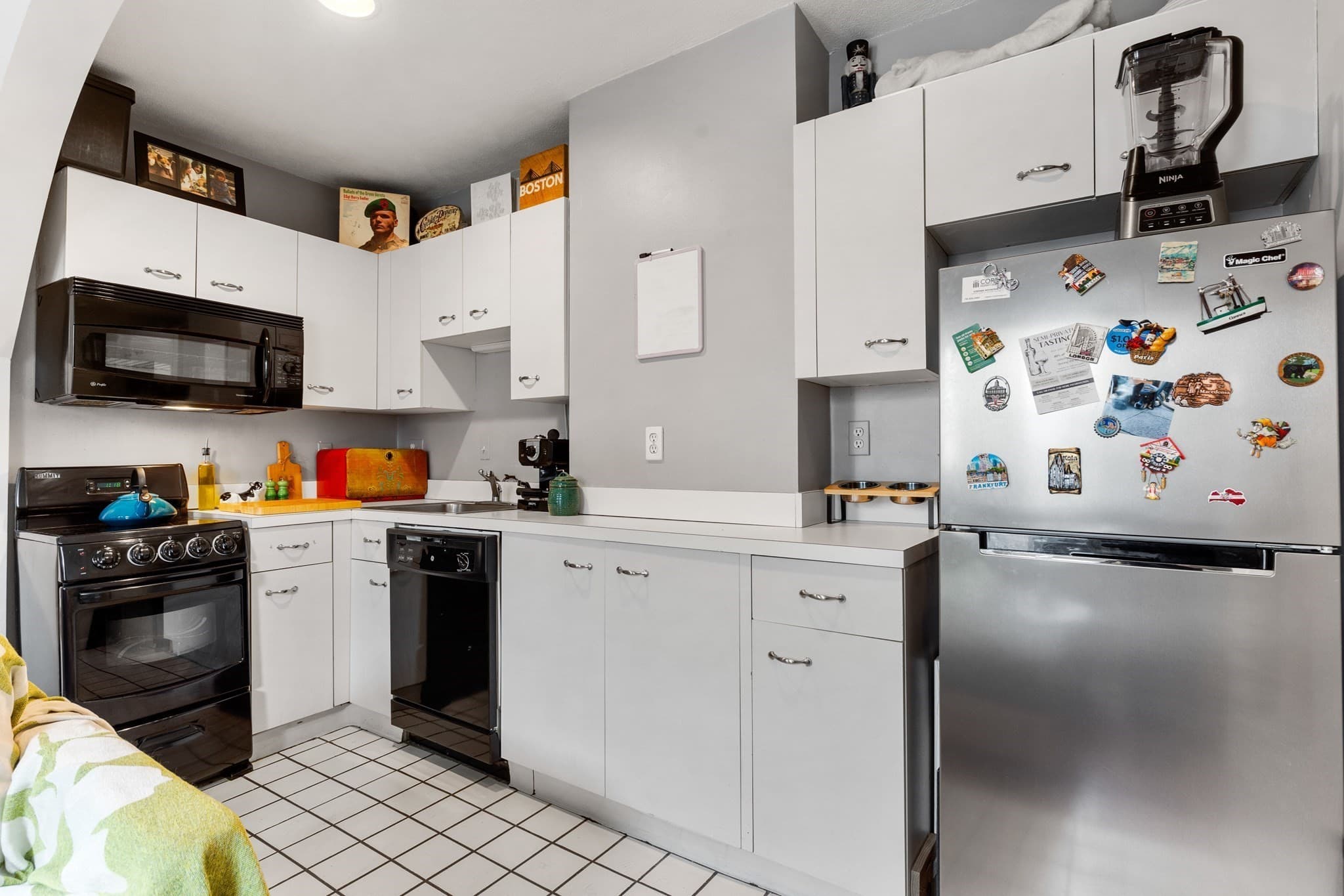Condominium at 54 Myrtle # 10, Boston MA 02114, photo 3 of 9