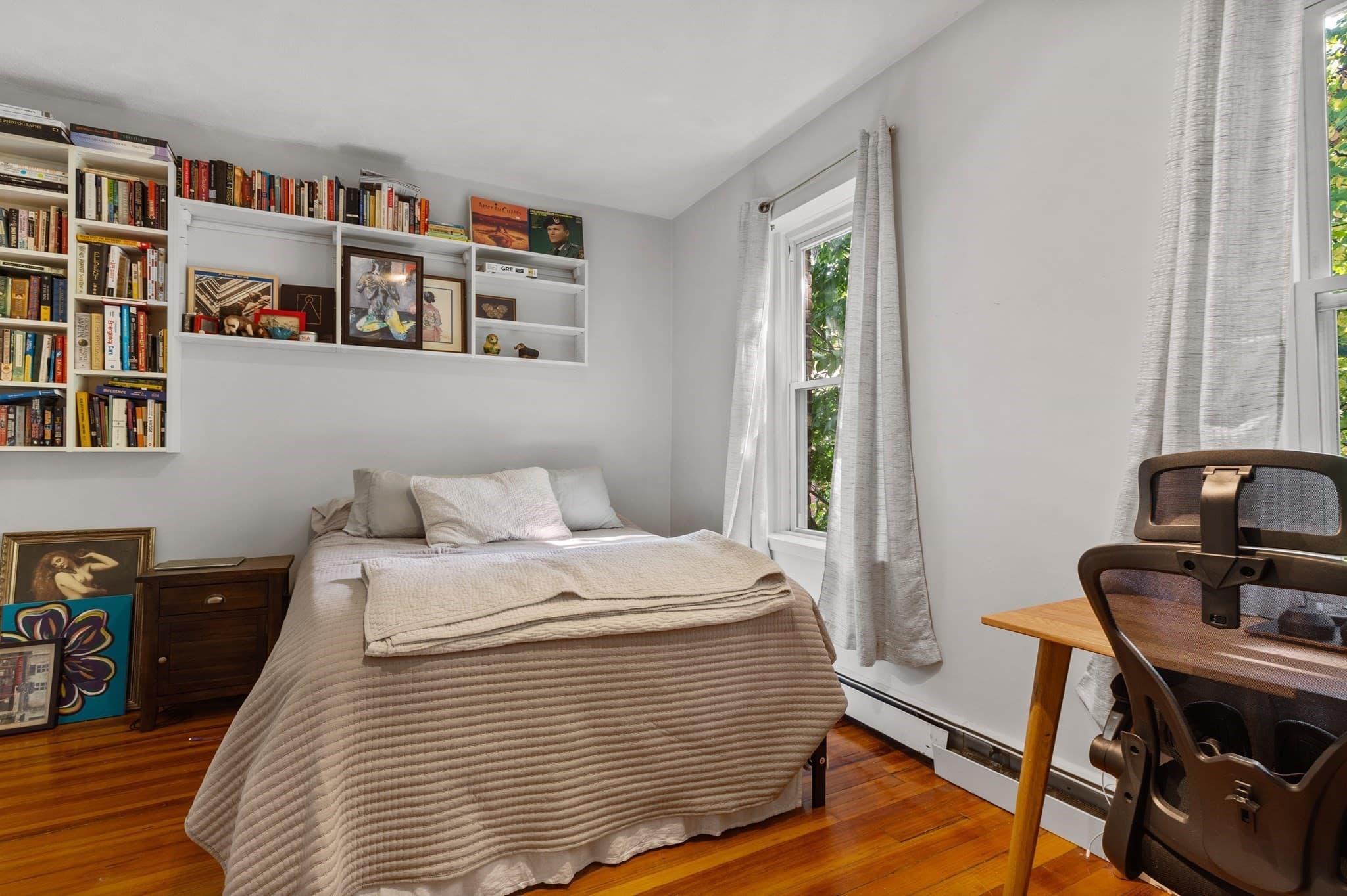 Condominium at 54 Myrtle # 10, Boston MA 02114, photo 4 of 9