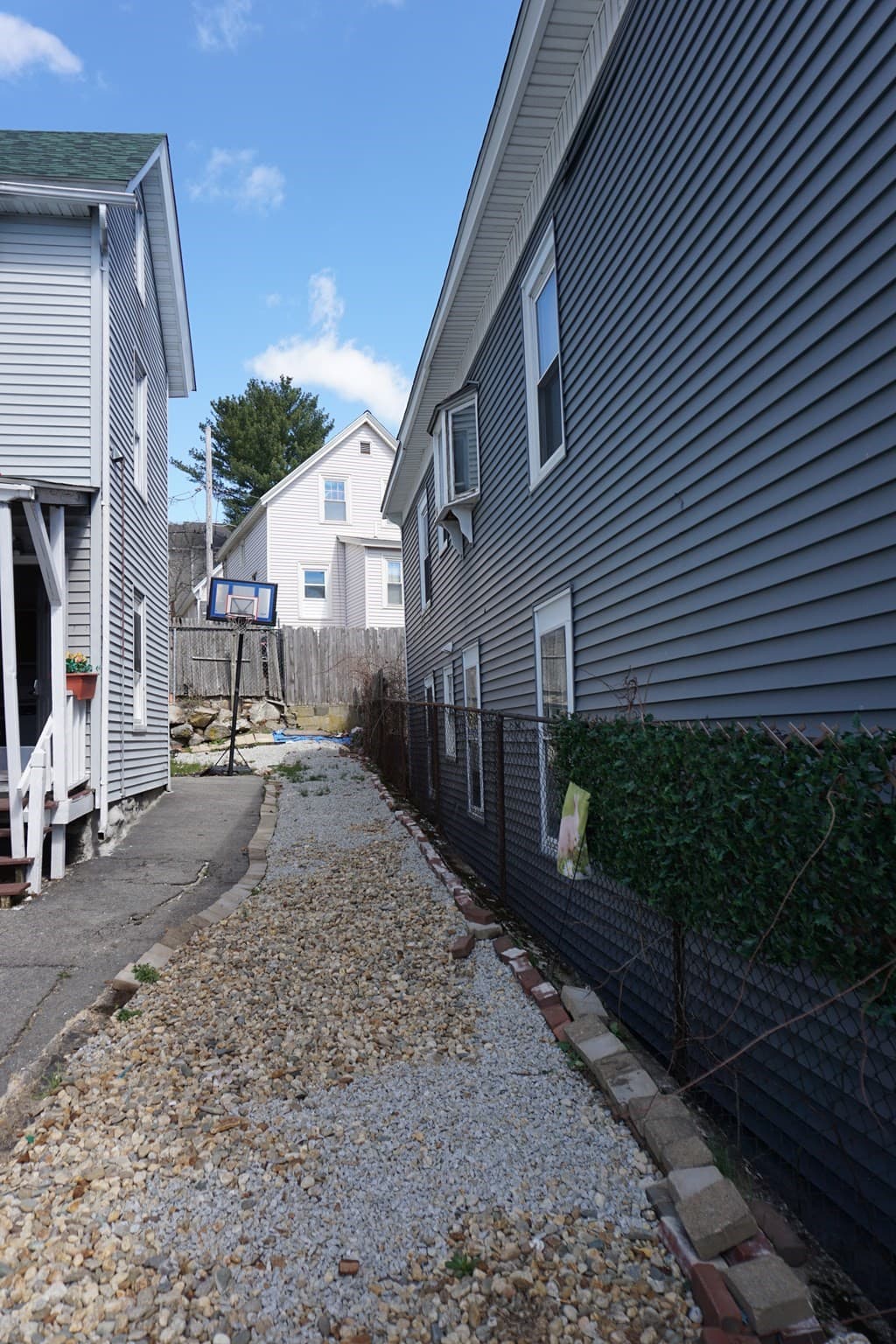 Multi Family at 27 Shaw St, Lowell MA 01851, photo 2 of 27