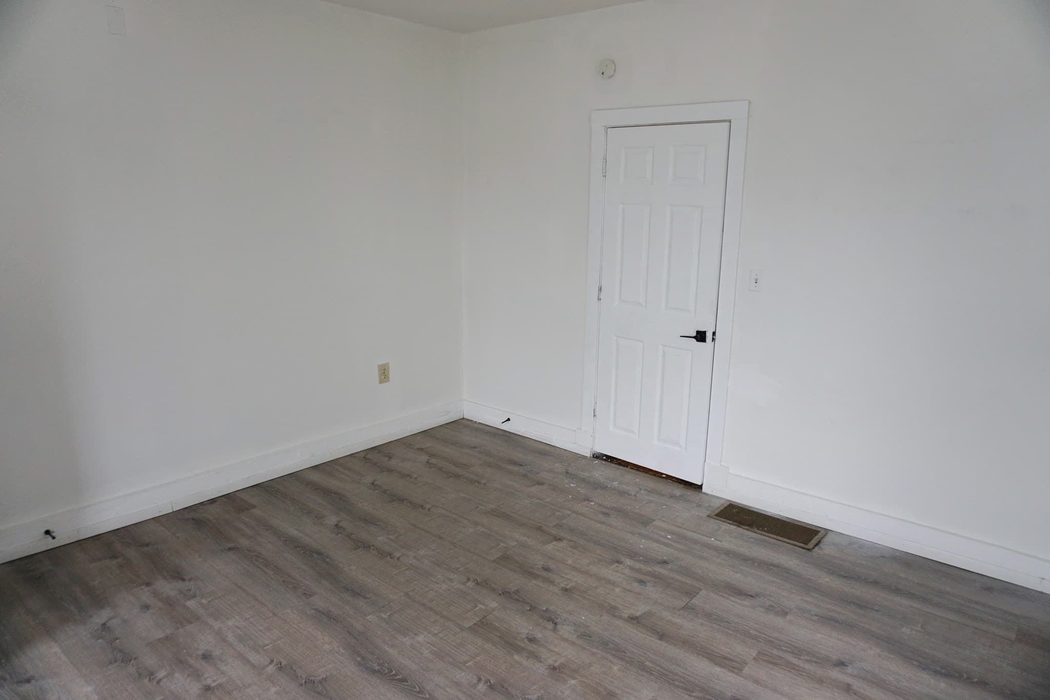 Multi Family at 27 Shaw St, Lowell MA 01851, photo 16 of 27