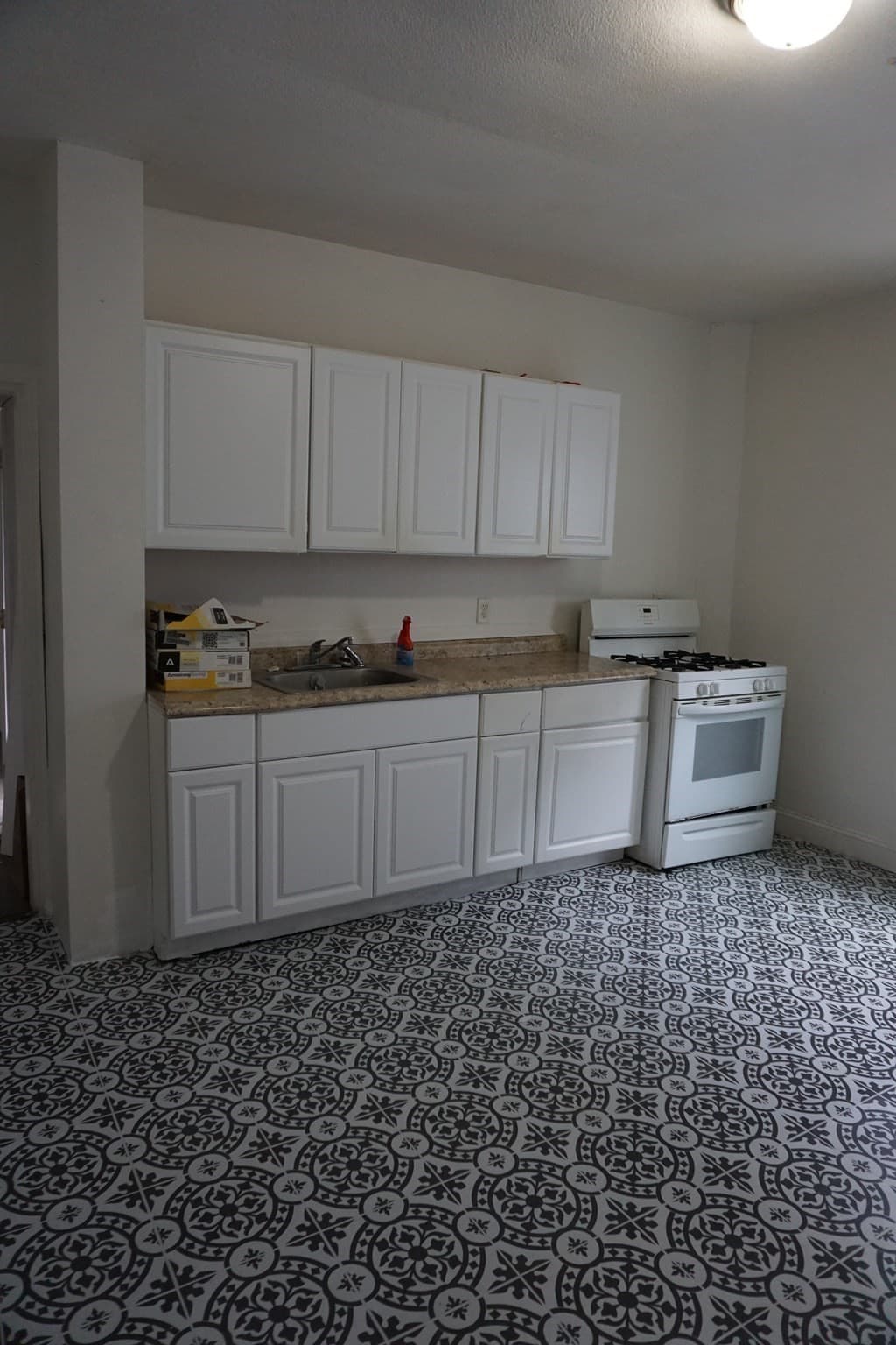 Multi Family at 27 Shaw St, Lowell MA 01851, photo 4 of 27