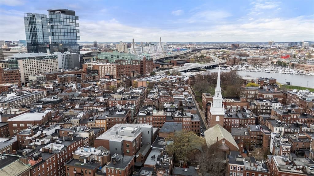 Condominium at 46 N Bennet St # 1, Boston MA 02113, photo 19 of 20