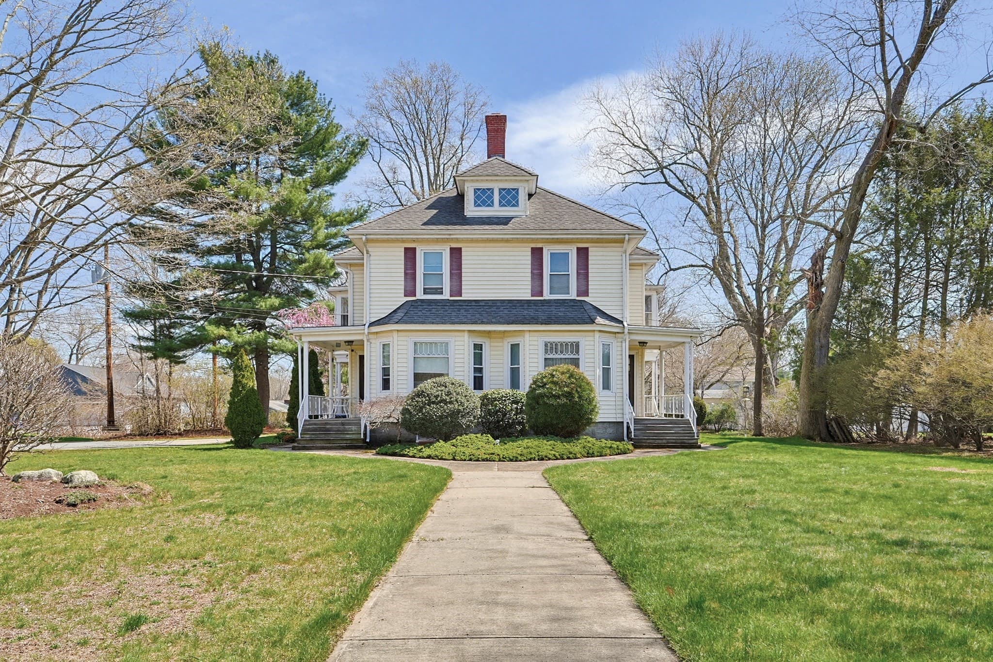 319 Central Ave, Seekonk MA 02771